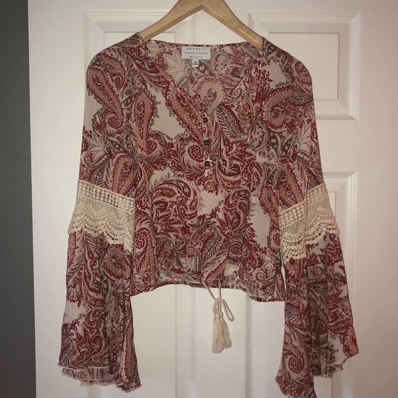 Kendall + Kylie bell sleeve crop top - Picture 2 of 5